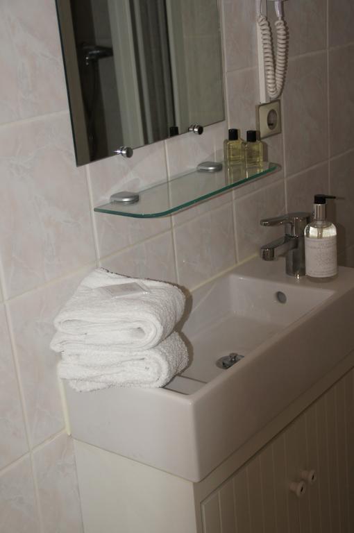 La Petite Cour Hotel Трувил сюр Мер Стая снимка