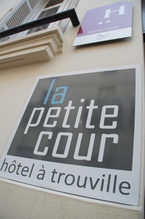 La Petite Cour Hotel Трувил сюр Мер Екстериор снимка